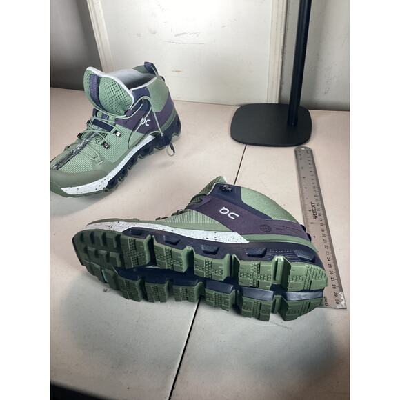 On Cloudtrax Women's Hiking Midnight Glacier Size 8.5 - Picture 5 of 6